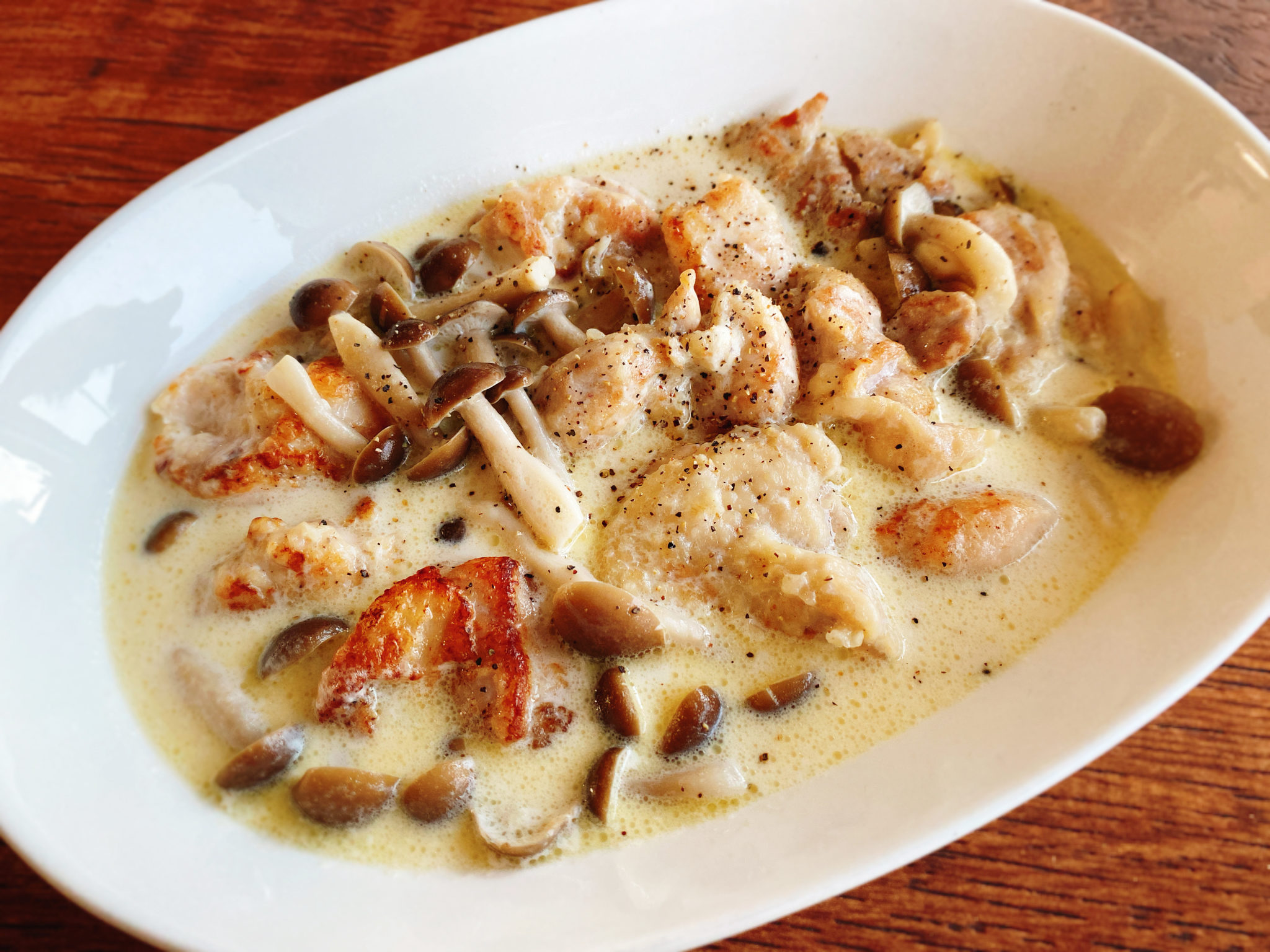 チキンアスパラガスとキノコのフライパンのレシピ