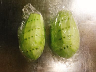 皮をむいたナス