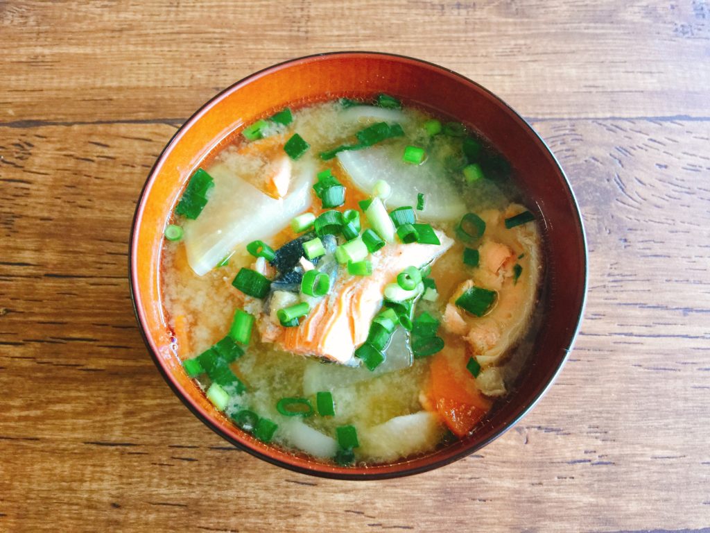 鮭のあら汁(味噌)